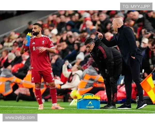 尼科尔建议斯洛特考虑让萨拉赫替补以提升其表现和状态